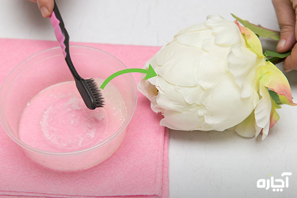 تمیز کردن گل‌های مصنوعی فلزی با سرکه