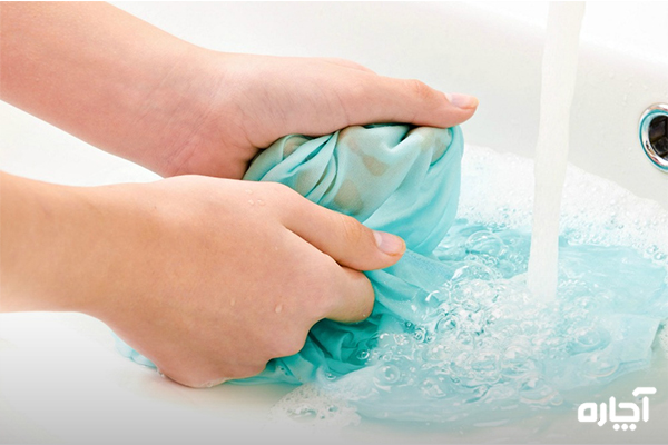 شستن مخمل با دست